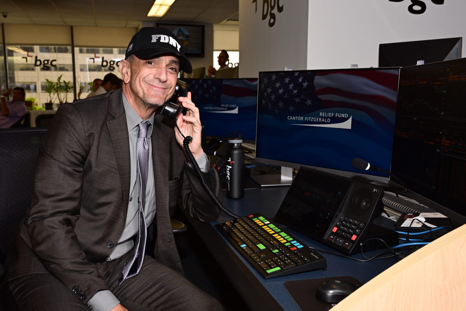 NEW YORK, NEW YORK - SEPTEMBER 11: Hank Azaria attends the annual Charity Day hosted by Cantor Fitzgerald and The Cantor Fitzgerald Relief Fund on September 11, 2023 in New York City. (Photo by Dave Kotinsky/Getty Images for The Cantor Fitzgerald Relief Fund)